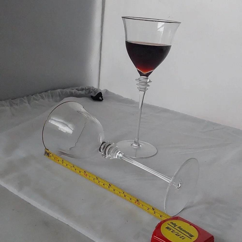 MIKASA VINTAGE SOPHISTICATED ‎ CLEAR WATER / WINE GOBLET